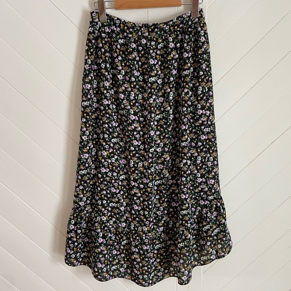Hi low floral lined skirt - Picture 3 of 4